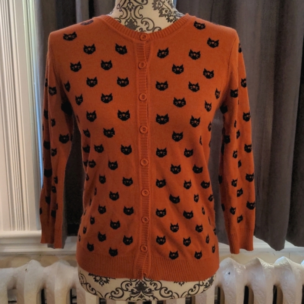 Cat face orange/black button cardigan Ye Mak